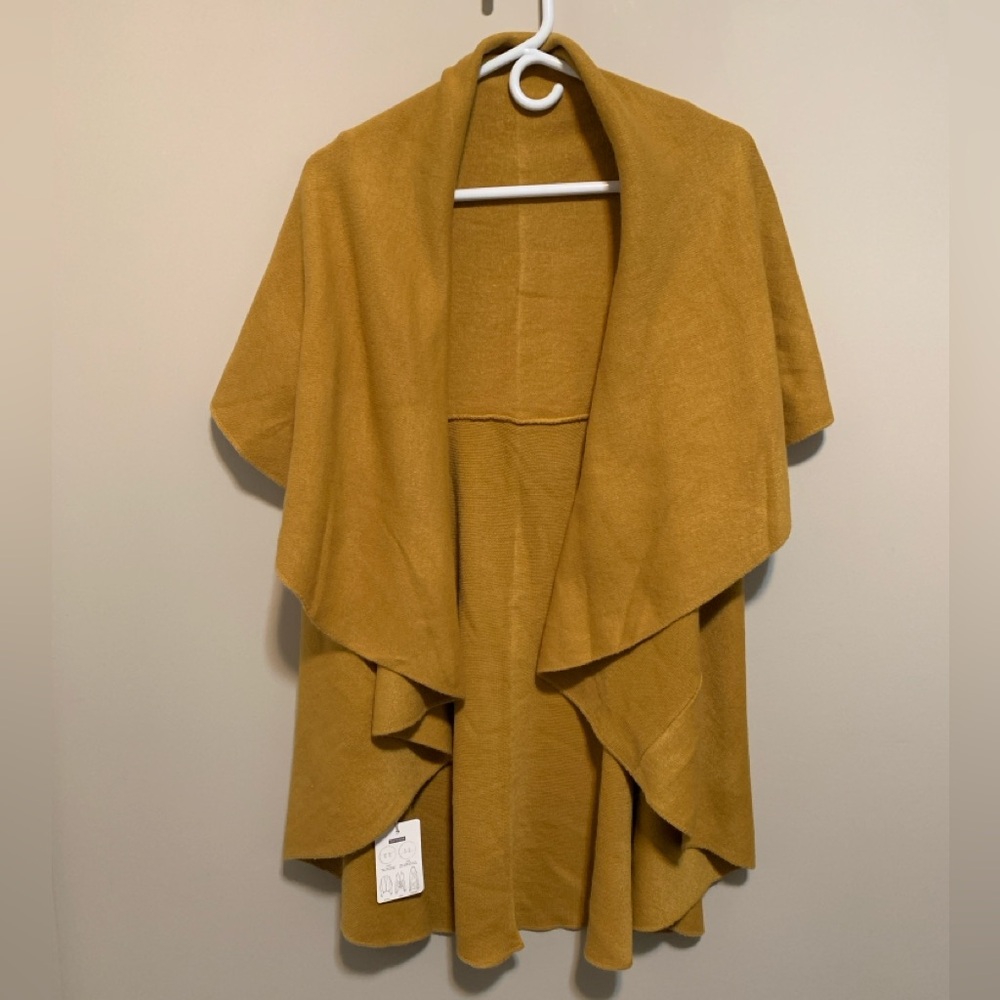 NWT Look by M Two-Way Shawl Vest, one size